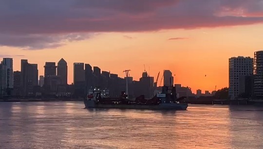 Charlton Riverside Thames Path at sunset